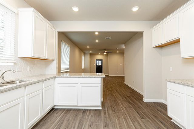 3510 Stonehenge Drive, Montgomery, TX 77356