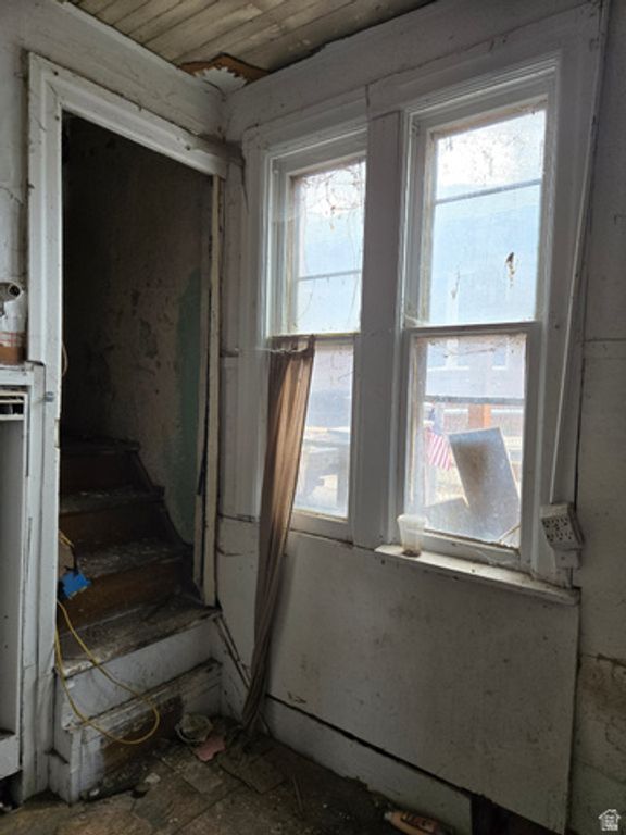 Image 7 of property listing at 225 W FERN AVE, Salt Lake City, UT 84103