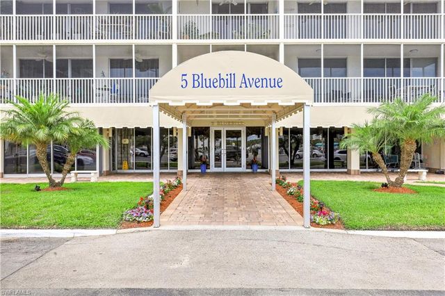 5 Bluebill AVE 208, Naples, FL 34108