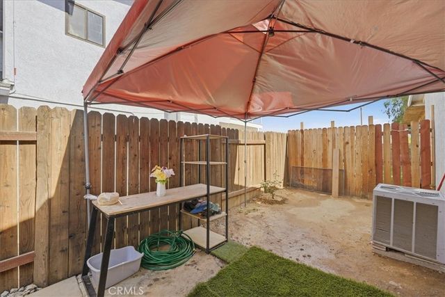 1893 Loma Bonita, Perris, CA 92570