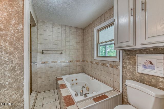 518 V I Ranch Road, Bristol, TN 37620