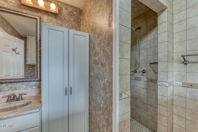 518 V I Ranch Road, Bristol, TN 37620