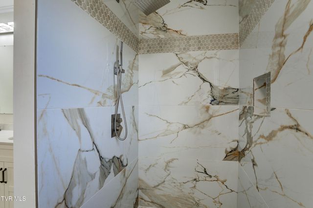 192 Old Embreeville Road, Jonesborough, TN 37659