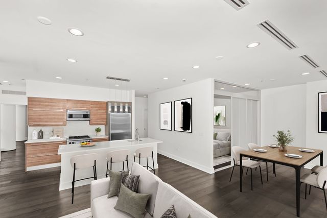 110 W Superior Street 1602, Chicago, IL 60654