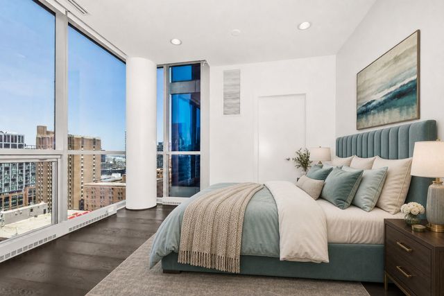 110 W Superior Street 1602, Chicago, IL 60654