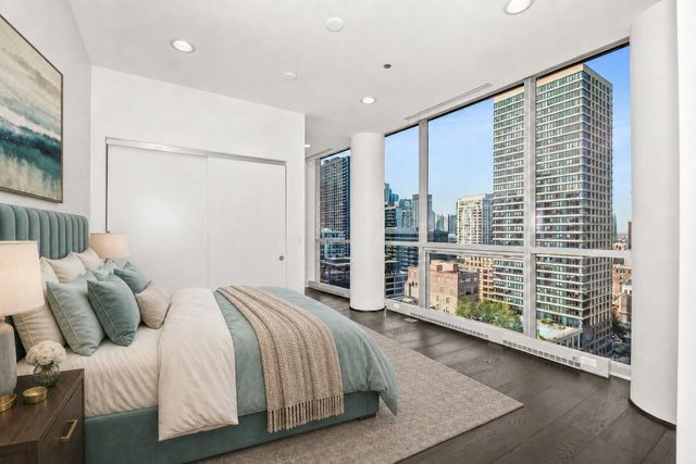 110 W Superior Street 1602, Chicago, IL 60654