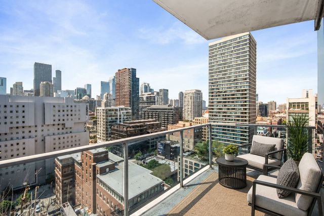 110 W Superior Street 1602, Chicago, IL 60654