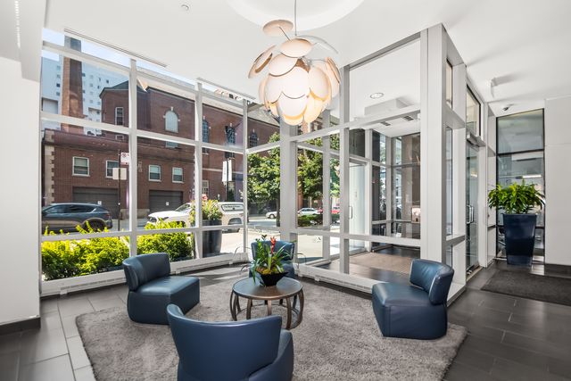 110 W Superior Street 1602, Chicago, IL 60654