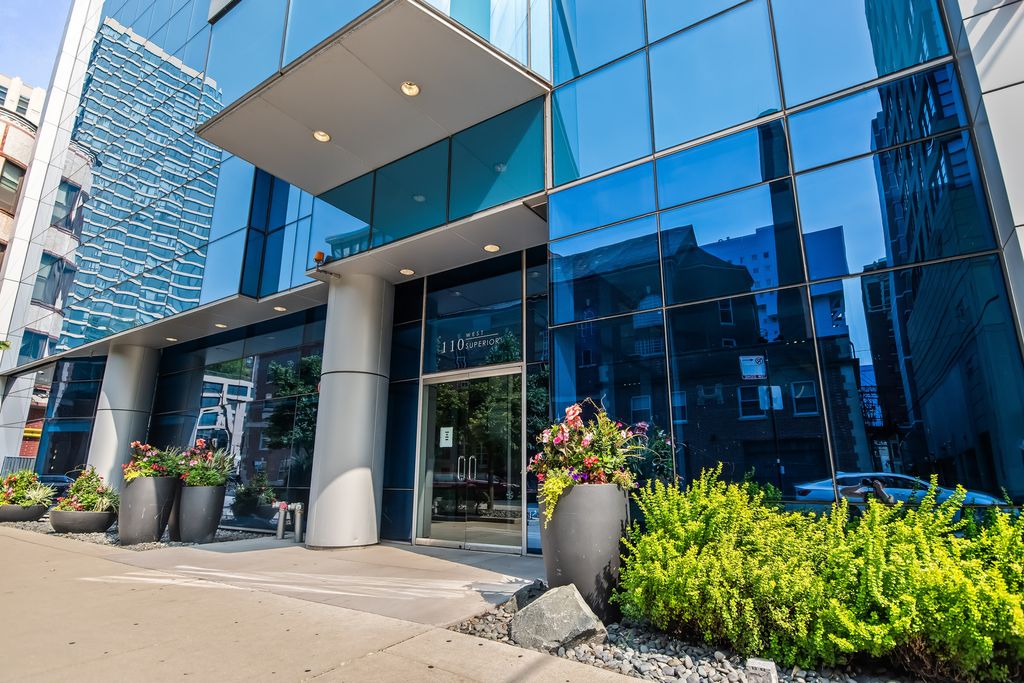 110 W Superior Street 1602, Chicago, IL 60654