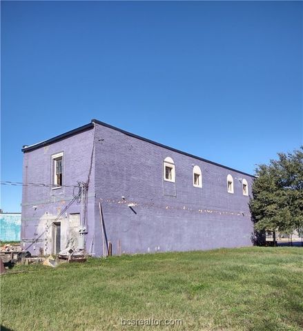 701 South Main Street, Calvert, TX 77837
