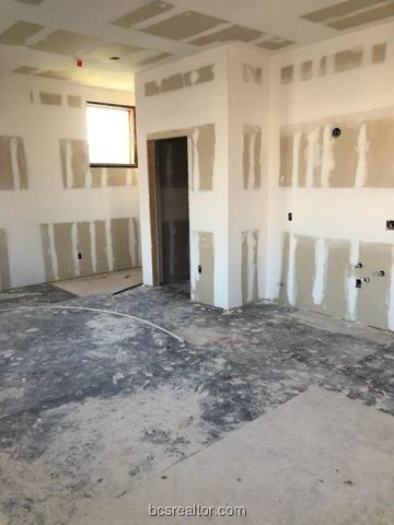 701 South Main Street, Calvert, TX 77837