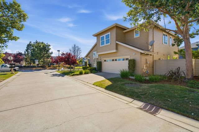 703 Lacewing Lane, Redwood City, CA 94065