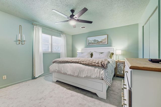 141 Skylark Drive, Paducah, KY 42001