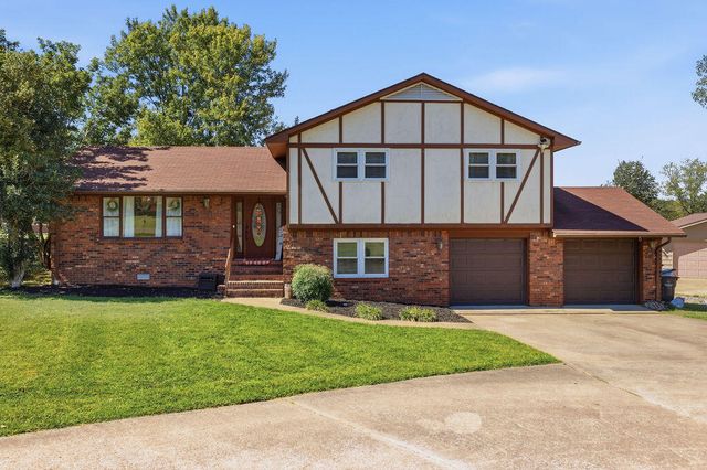 141 Skylark Drive, Paducah, KY 42001