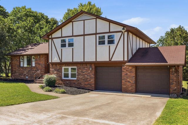 141 Skylark Drive, Paducah, KY 42001