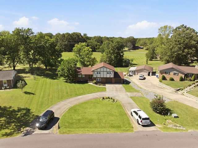 141 Skylark Drive, Paducah, KY 42001