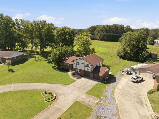 141 Skylark Drive, Paducah, KY 42001