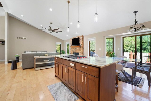 4540 W Melissa COURT, Franklin, WI 53132