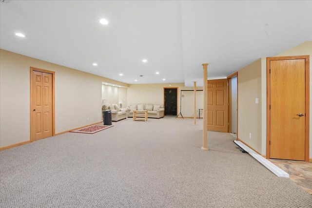 4540 W Melissa COURT, Franklin, WI 53132