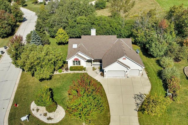 4540 W Melissa COURT, Franklin, WI 53132