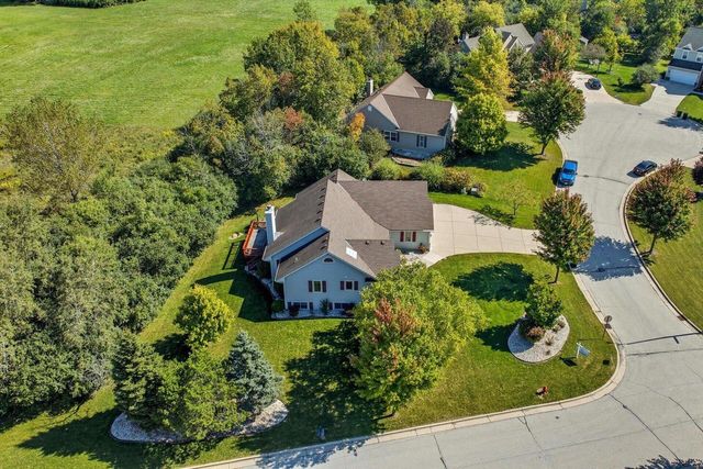 4540 W Melissa COURT, Franklin, WI 53132