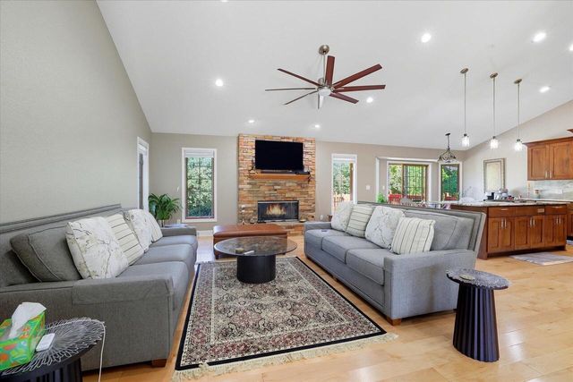 4540 W Melissa COURT, Franklin, WI 53132