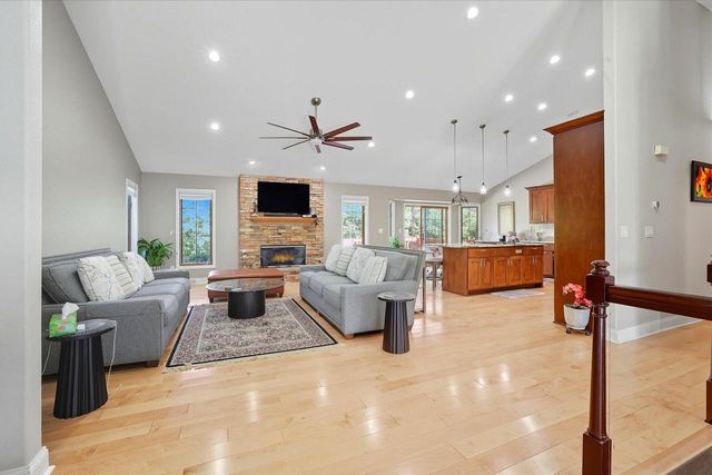 4540 W Melissa COURT, Franklin, WI 53132