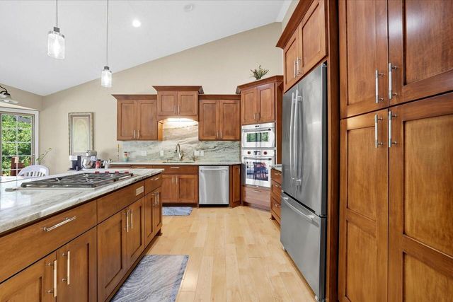 4540 W Melissa COURT, Franklin, WI 53132