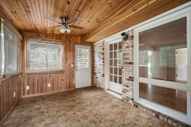 242 Oakland Dr, Sparta, TN 38583