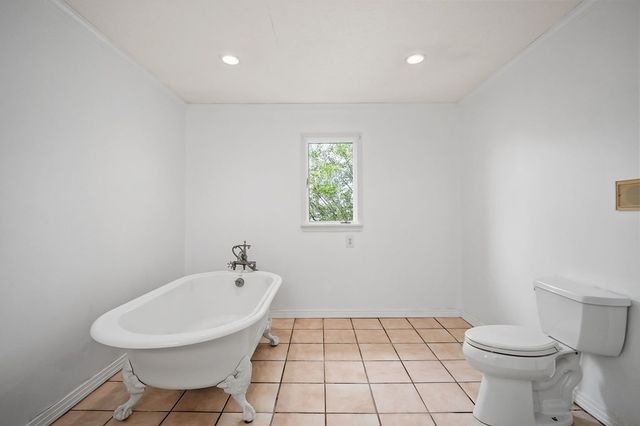 242 Oakland Dr, Sparta, TN 38583