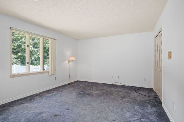 242 Oakland Dr, Sparta, TN 38583