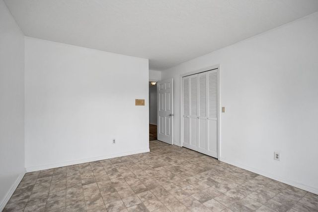 242 Oakland Dr, Sparta, TN 38583