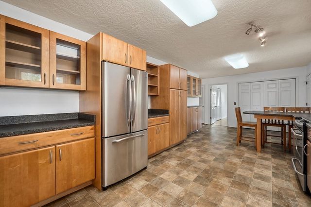 242 Oakland Dr, Sparta, TN 38583