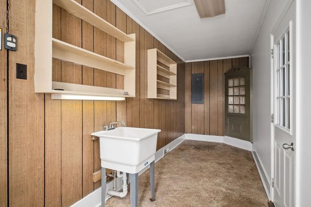 242 Oakland Dr, Sparta, TN 38583