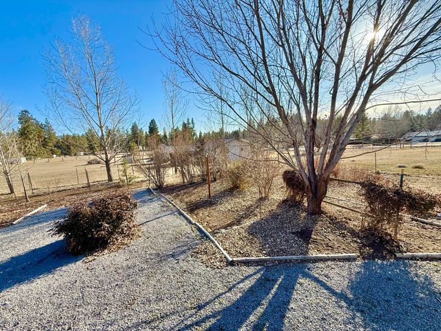 1956 Blue Pool Way, Chiloquin, OR 97624