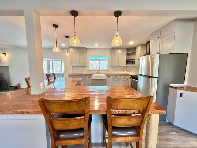 1956 Blue Pool Way, Chiloquin, OR 97624