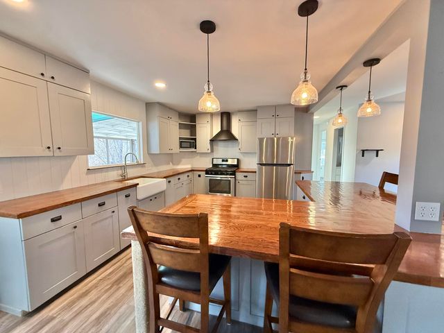 1956 Blue Pool Way, Chiloquin, OR 97624