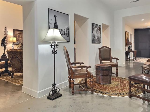 514 N Austin St, Marfa, TX 79843