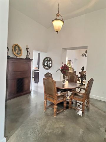 514 N Austin St, Marfa, TX 79843