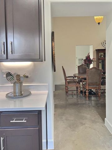 514 N Austin St, Marfa, TX 79843