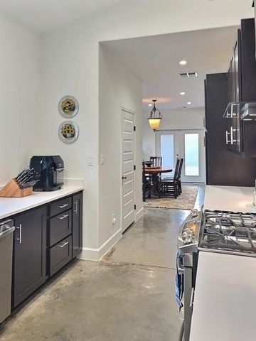 514 N Austin St, Marfa, TX 79843