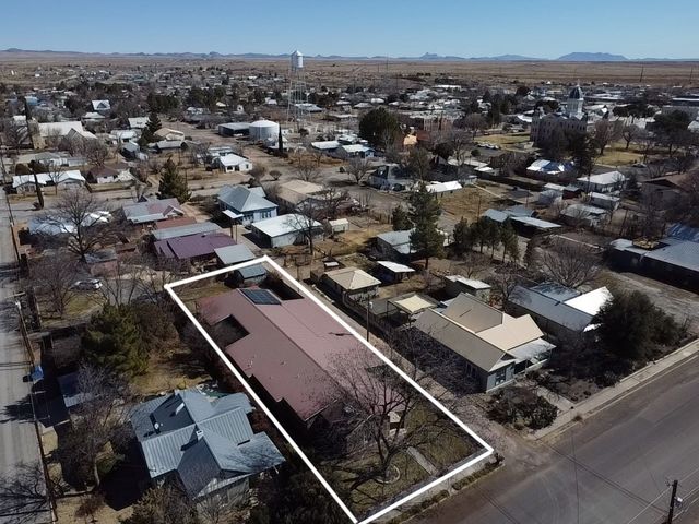 514 N Austin St, Marfa, TX 79843