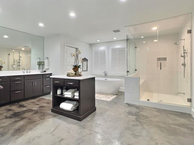 514 N Austin St, Marfa, TX 79843