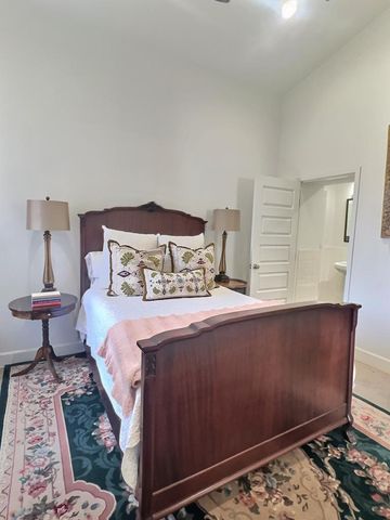 514 N Austin St, Marfa, TX 79843