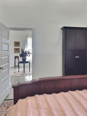 514 N Austin St, Marfa, TX 79843