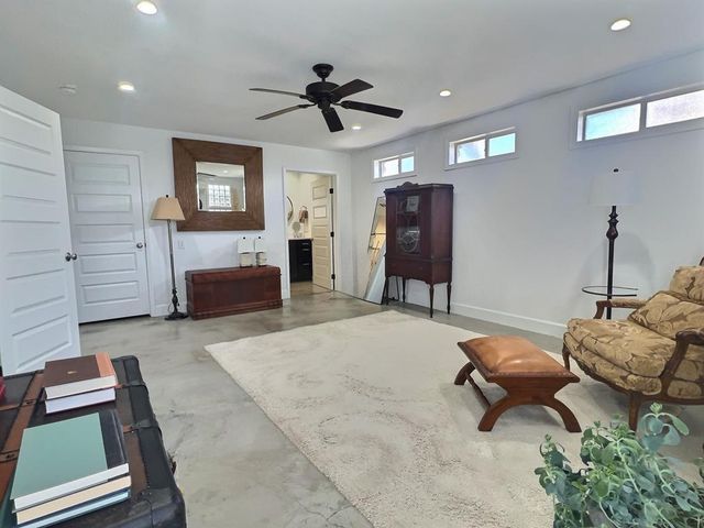 514 N Austin St, Marfa, TX 79843