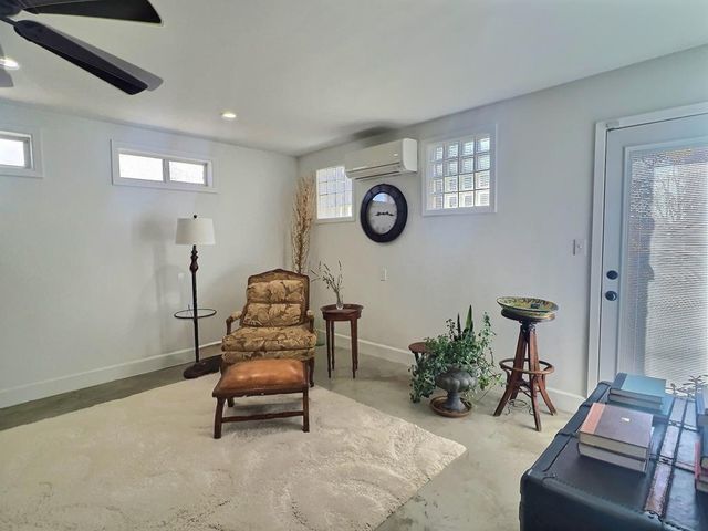 514 N Austin St, Marfa, TX 79843