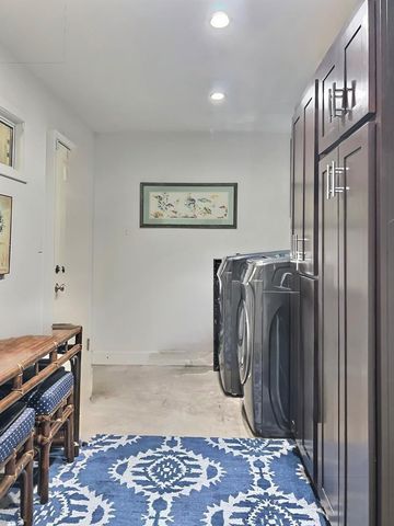 514 N Austin St, Marfa, TX 79843