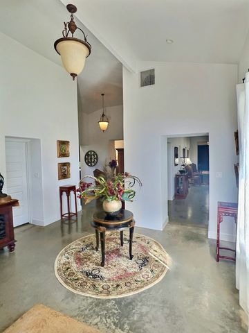 514 N Austin St, Marfa, TX 79843