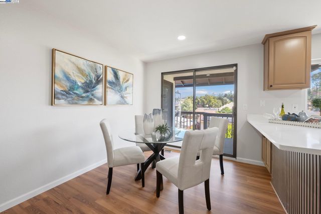 27896 Adobe Ct, Hayward, CA 94542